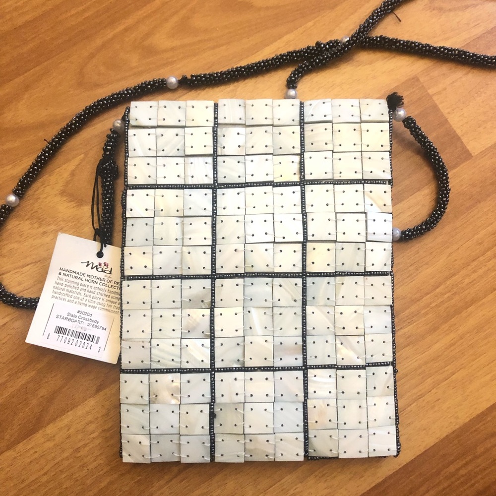 Handmade Shell Crossbody Bag - Picture 3 of 7